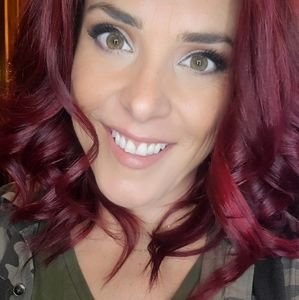 Meet your Posher, Jenn